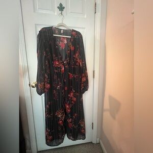 XHILARATION Walk Thru Long Sleeve Kimono